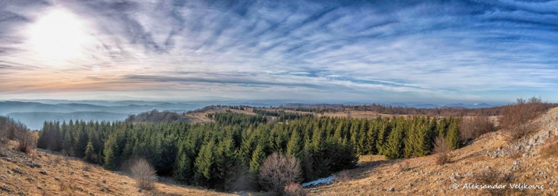 From the peak of Beljanica towards the west