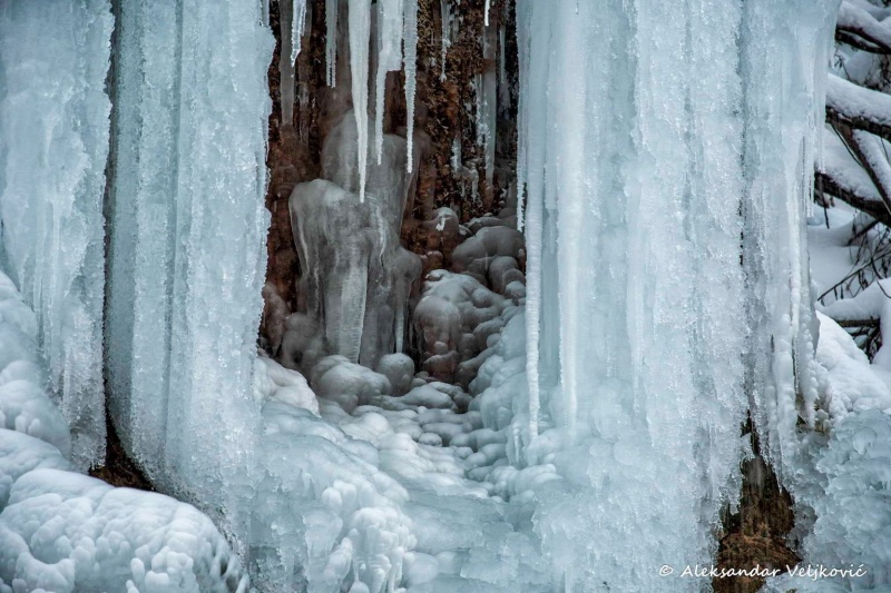 Frozen Prskalo waterfall, detail