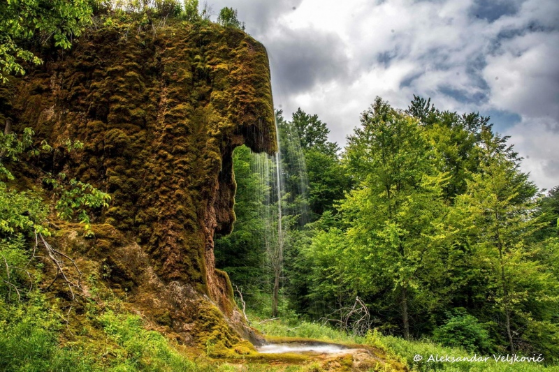 A summer view of Prskalo waterfall