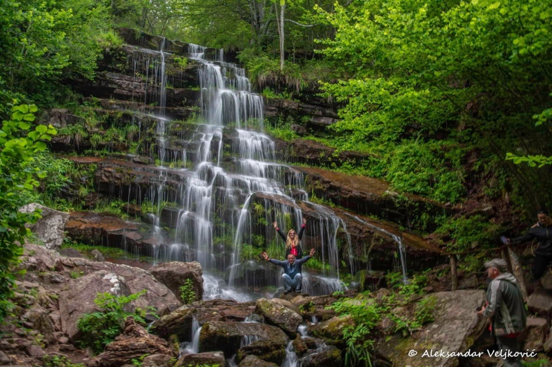 On Tupavica waterfall